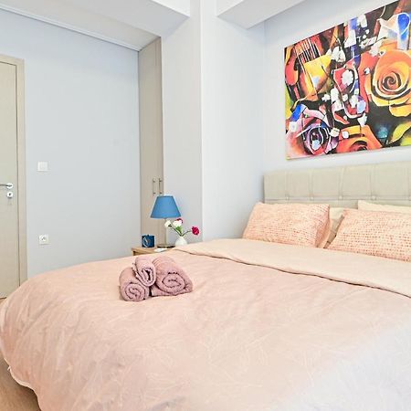 Beautiful New Apartment 5 Min From Piraeus Port ภายนอก รูปภาพ
