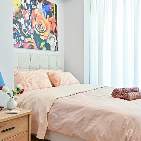 Beautiful New Apartment 5 Min From Piraeus Port ภายนอก รูปภาพ