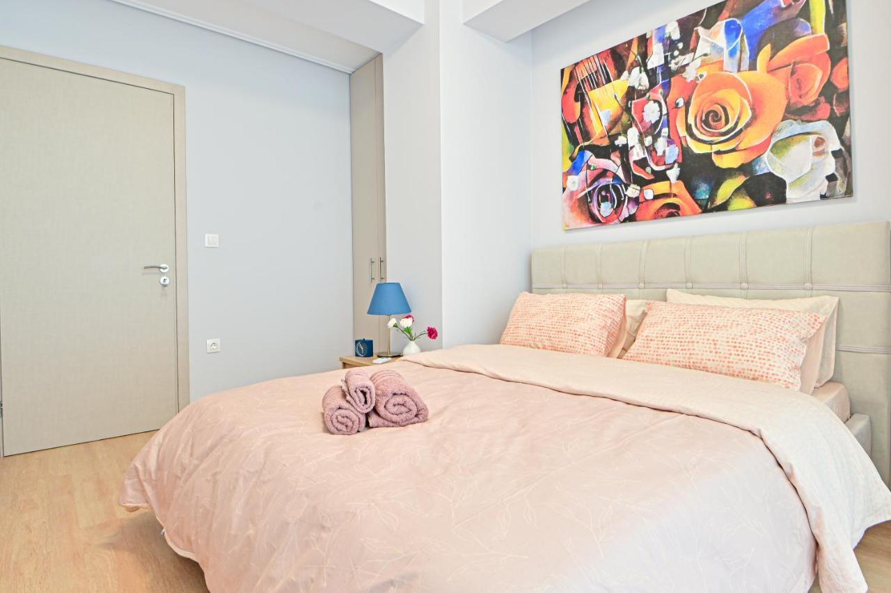 Beautiful New Apartment 5 Min From Piraeus Port ภายนอก รูปภาพ