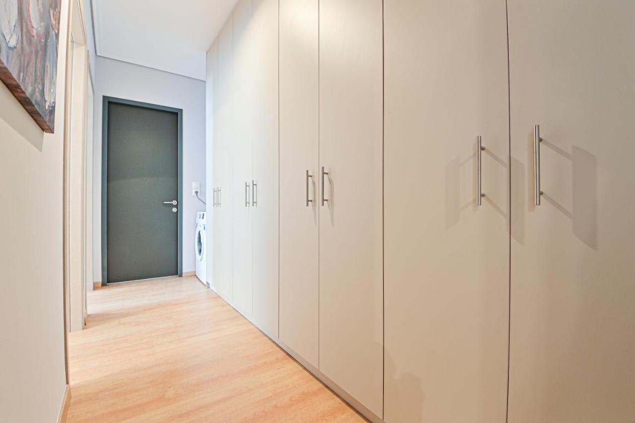Beautiful New Apartment 5 Min From Piraeus Port ภายนอก รูปภาพ